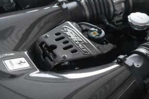 Capristo Carbon Fiber Lock Cover for Ferrari 458 Speciale 2013-2015