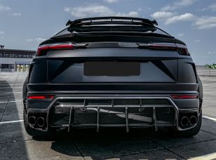 1016 Industries Carbon Fiber Rear Diffuser (No Trailer Package) for Lamborghini Urus 2018+