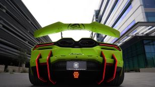 Duke Dynamics Carbon Fiber Rear LED Diffuser Fins w/ Rain light for Lamborghini Revuelto 2023+