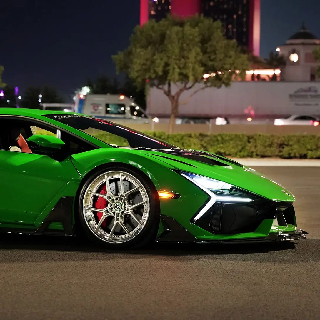 Social Feed - Green Lambo